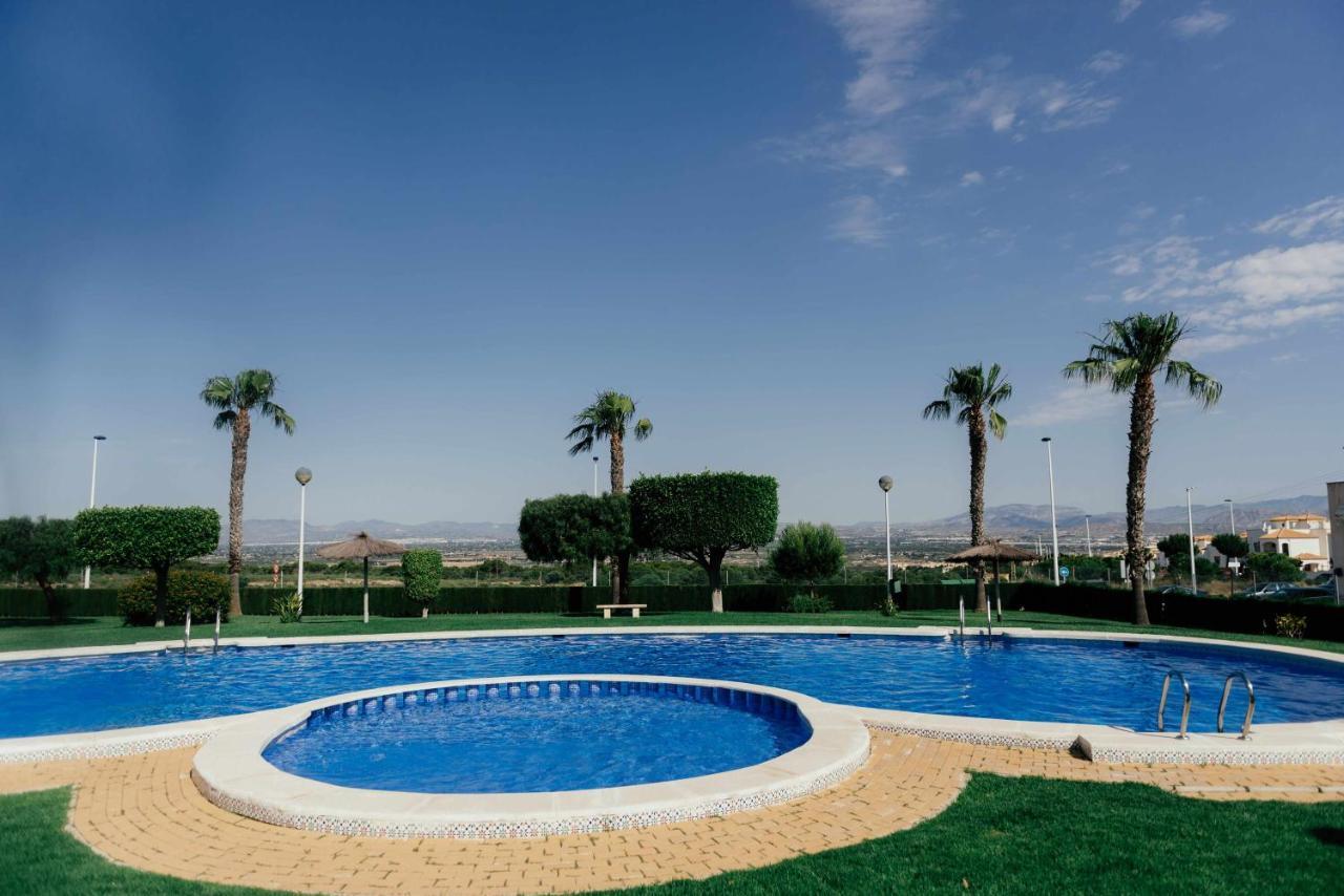 Stunning 2 Bedroom Apartment With Pool View Alicante Exterior foto